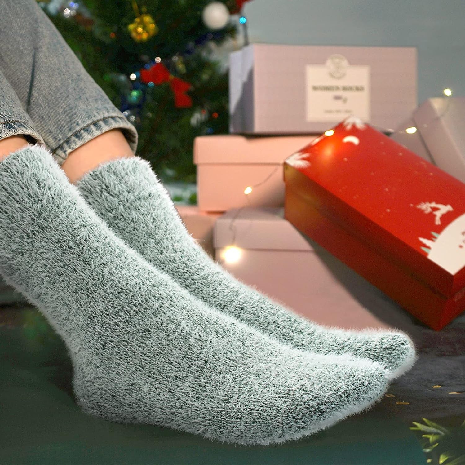 Ultimate Cozy Comfort: 5-Pack of Luxuriously Soft Fuzzy Socks for Women - Perfect Winter Gift!
